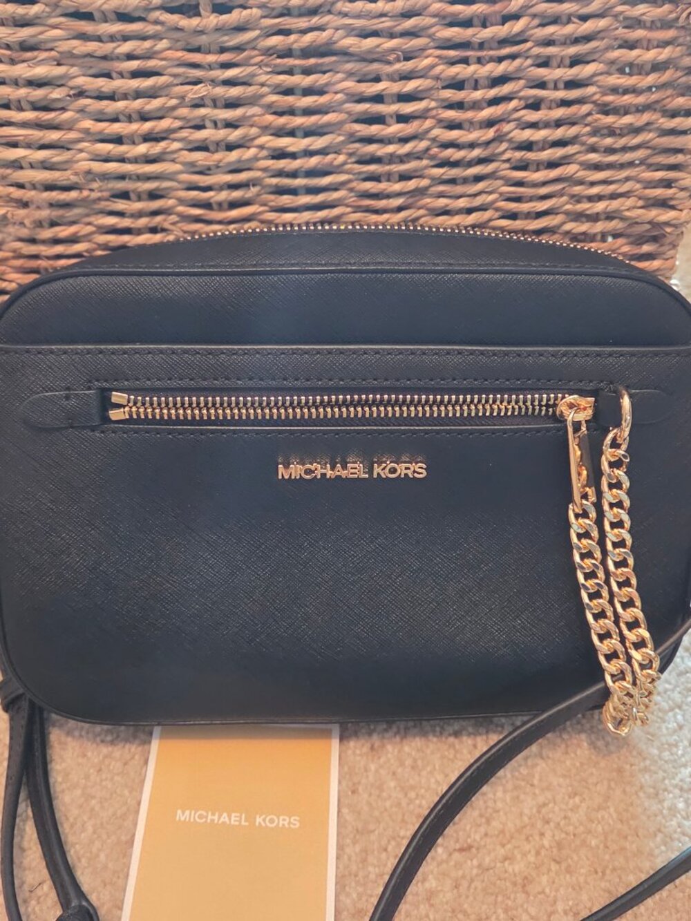 NWOT Michael kors Crossbody bag/Camera Bag Black
